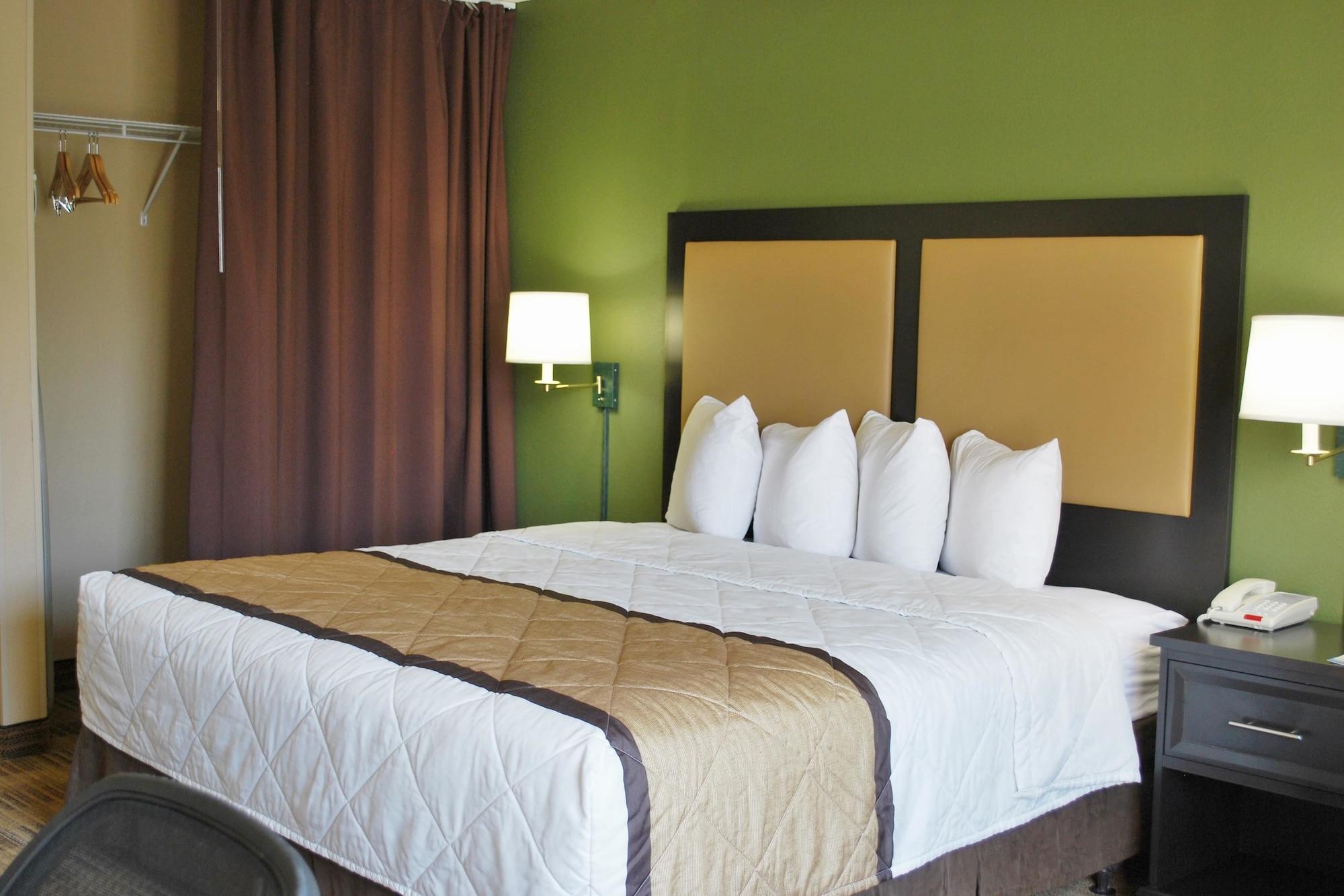 Extended America - Kansas - Country Club Plaza Hotel